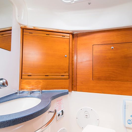 Bavaria 40 Cruiser Madrugada Sailing Yacht - Corfu