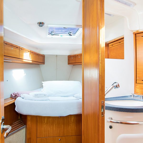 Bavaria 40 Cruiser Madrugada Sailing Yacht - Corfu