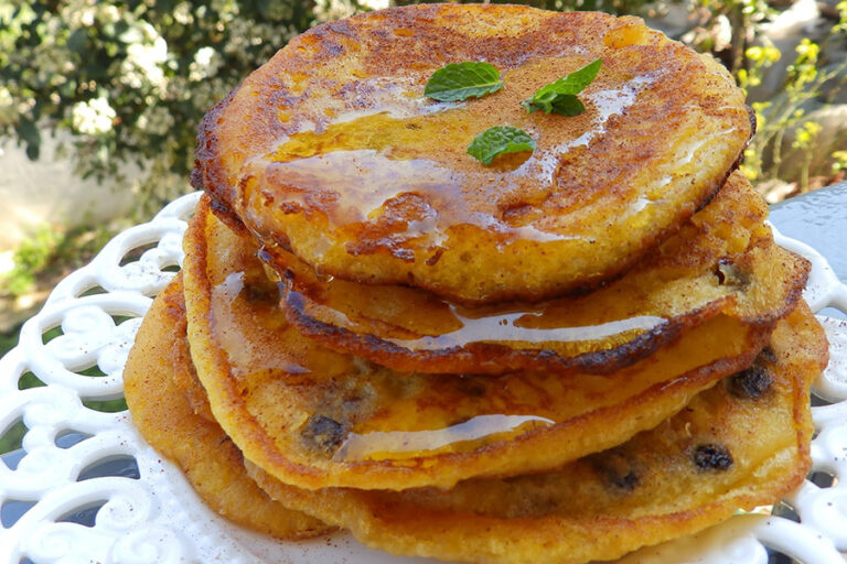 Tzaletia, Corfiot pancakes - Photo by tantekiki.blogspot.com