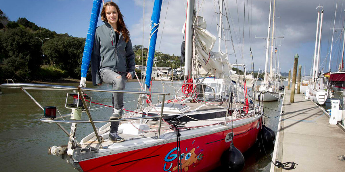 youngest person to circumnavigate the world in a sailboat solo
